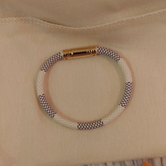 💖FIRM! NWT LOUIS VUITTON DAMIER AZUR BRACELET KEEPIT WHITE M6138F LV (DISCONTIN - Picture 7 of 12